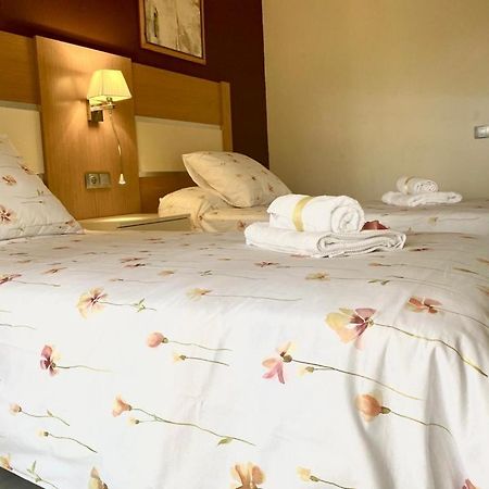 Oasis Apartment Міхас Екстер'єр фото