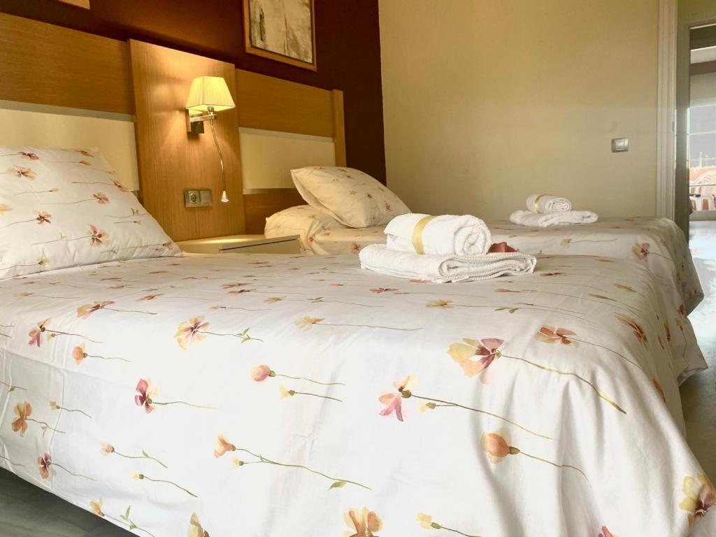Oasis Apartment Міхас Екстер'єр фото