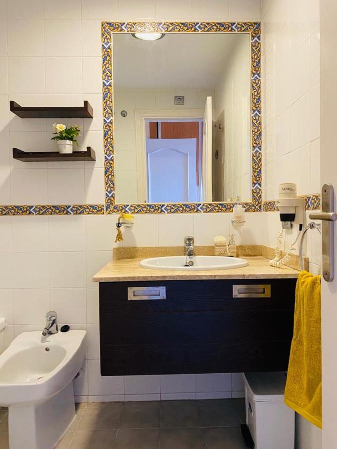 Oasis Apartment Міхас Екстер'єр фото